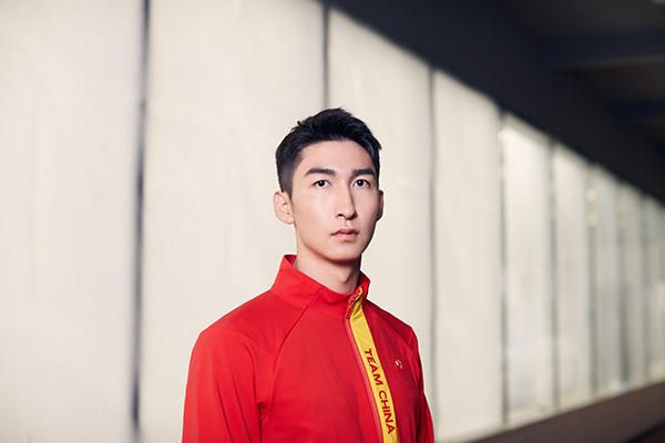 美女被吸下部动态